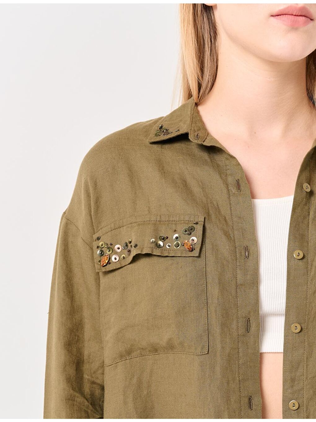 Haki Uzun Kollu Boncuk İşlemeli Keten Gömlek-1