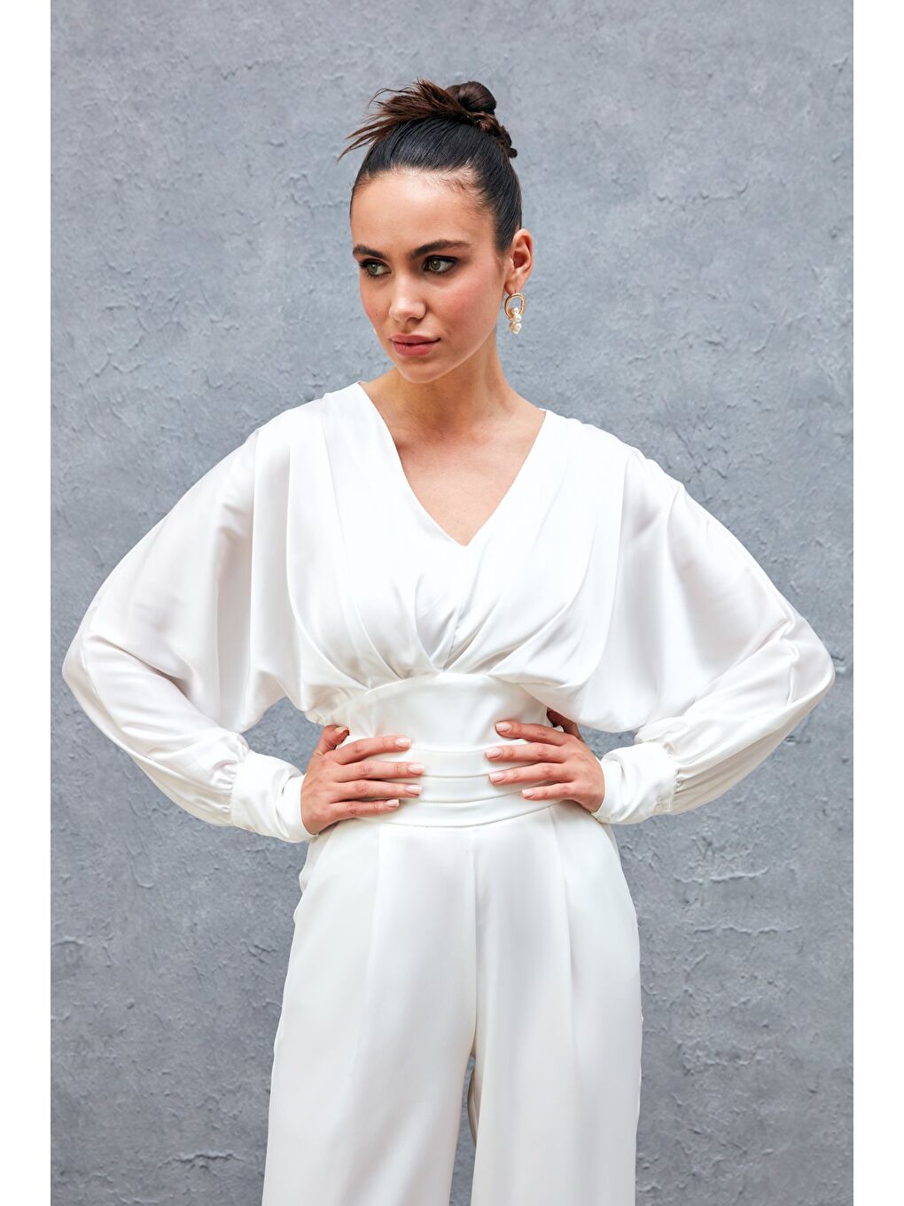 Geniş Kol Saten Bluz - Ekru-1