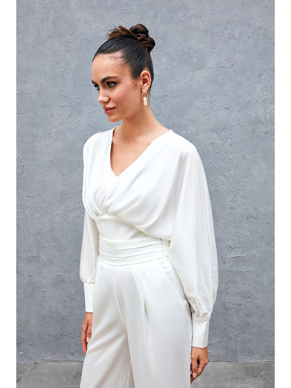 Geniş Kol Saten Bluz - Ekru-3