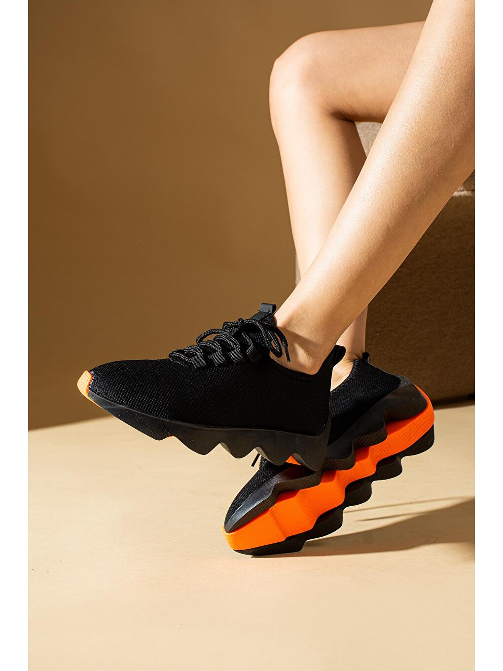 Turuncu Fileli Kalın Hafif Taban Bağcıklı Kadın Sneakers 49-125-23