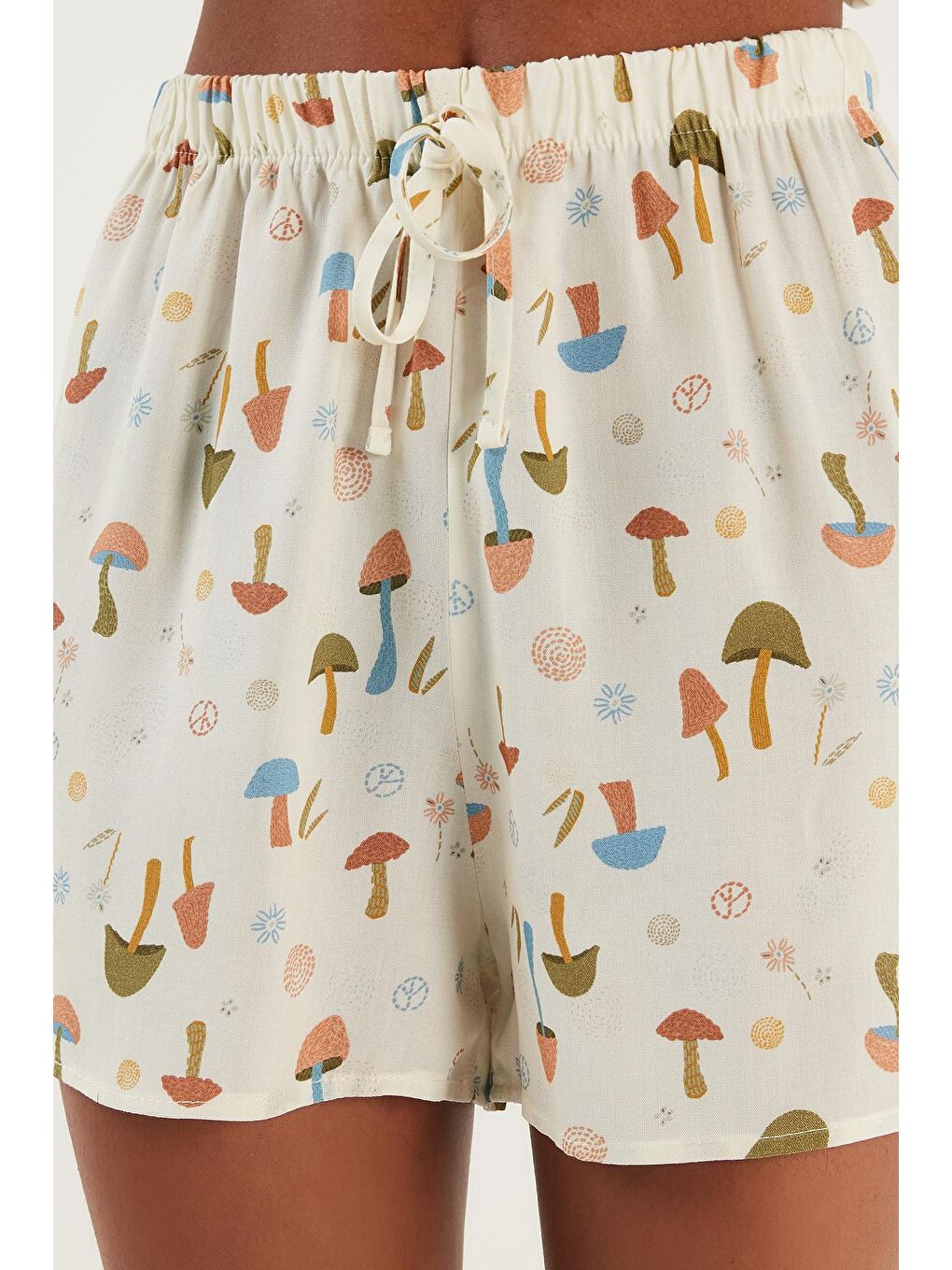 Bej Regular Fit Kısa Kollu Gömlek Yaka Şortlu Pijama Takımı 6111494-4