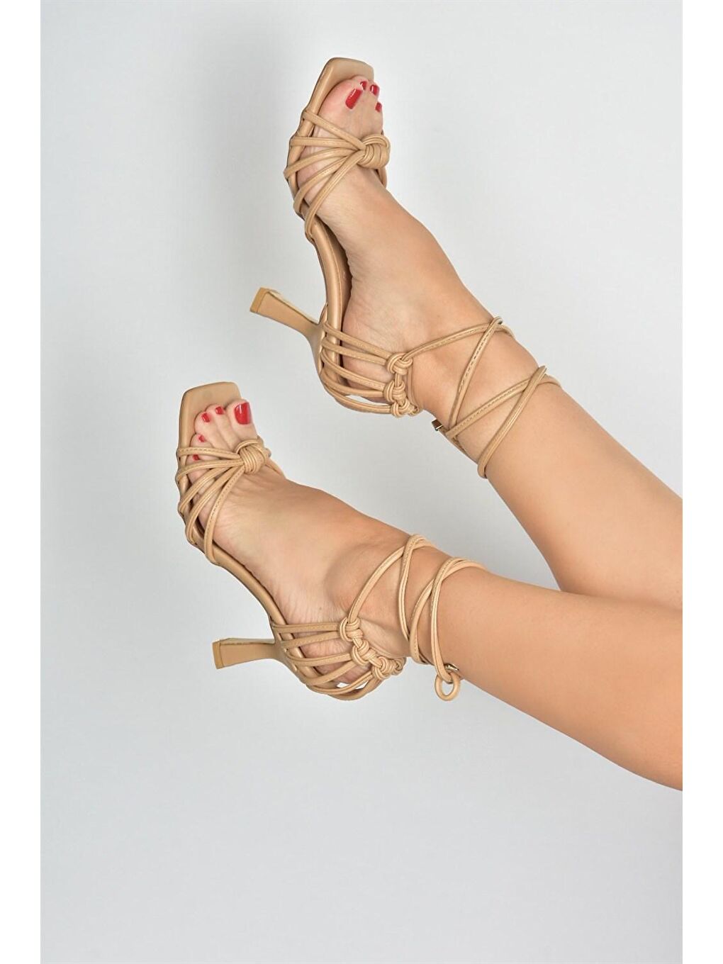 Bej Ten İnce Topuklu Bilekten Bağlamalı Kadın Ayakkabı M427001909-1