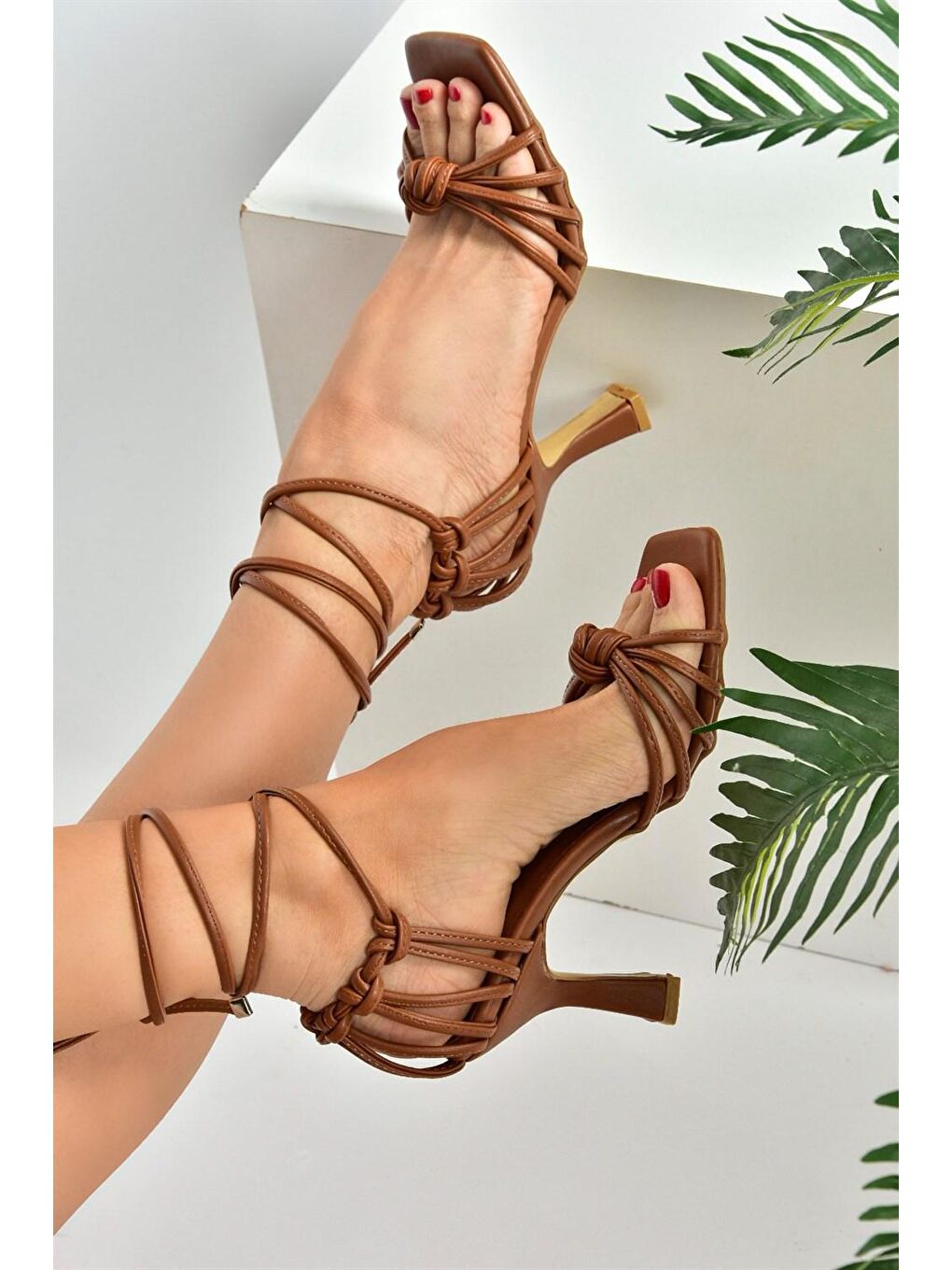 Kahverengi Taba İnce Topuklu Bilekten Bağlamalı Kadın Ayakkabı M427001909-1