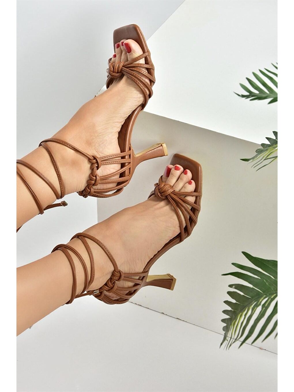 Kahverengi Taba İnce Topuklu Bilekten Bağlamalı Kadın Ayakkabı M427001909-3