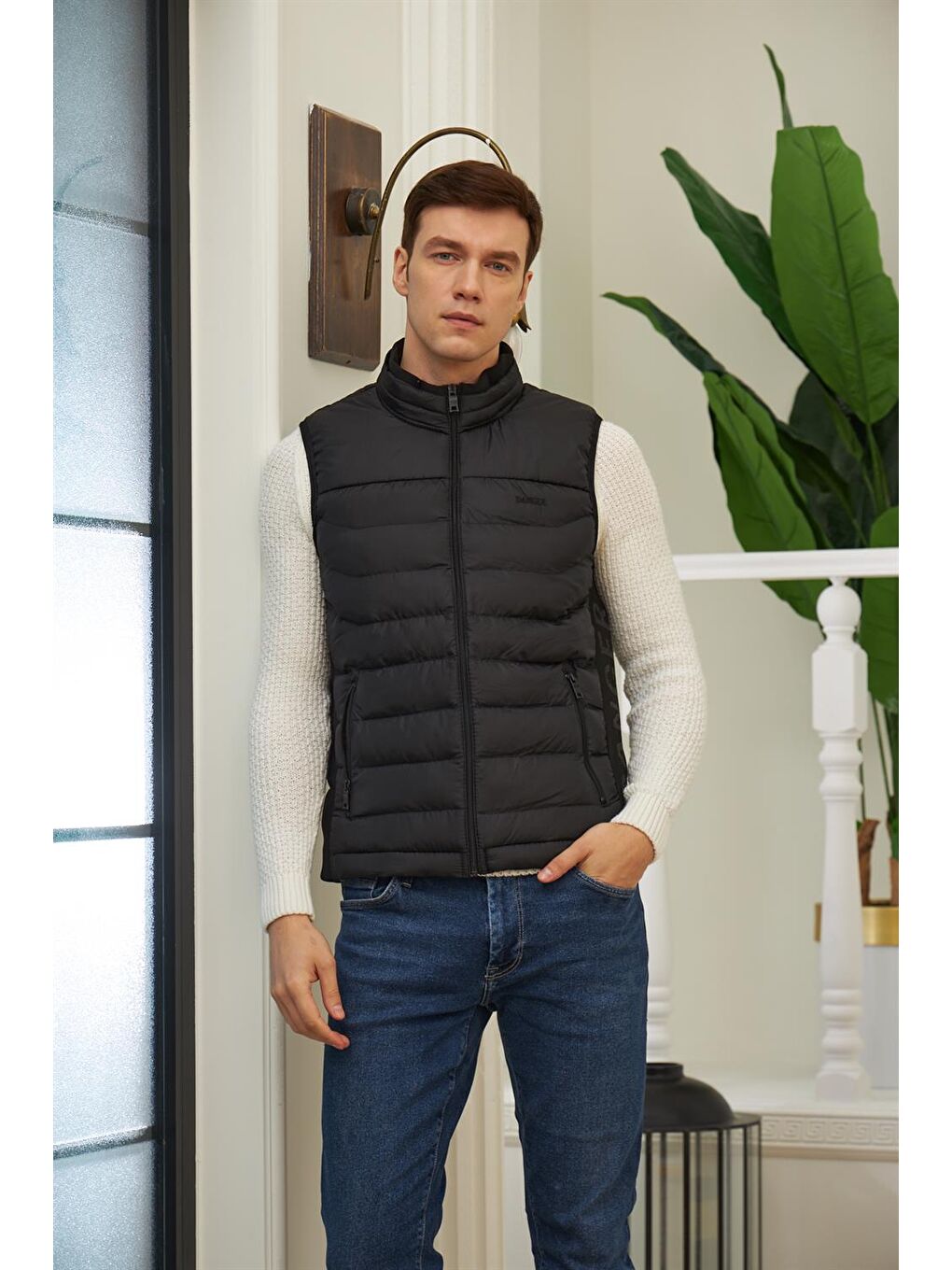 Erkek Baskılı Şişme Yelek Siyah