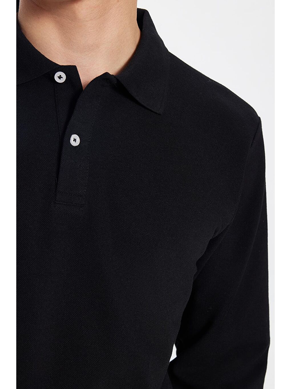 Erkek Standart Fit  Pamuklu Yumuşak Dokulu Düz Pike Uzun Kollu Siyah Polo Yaka Tişört-3