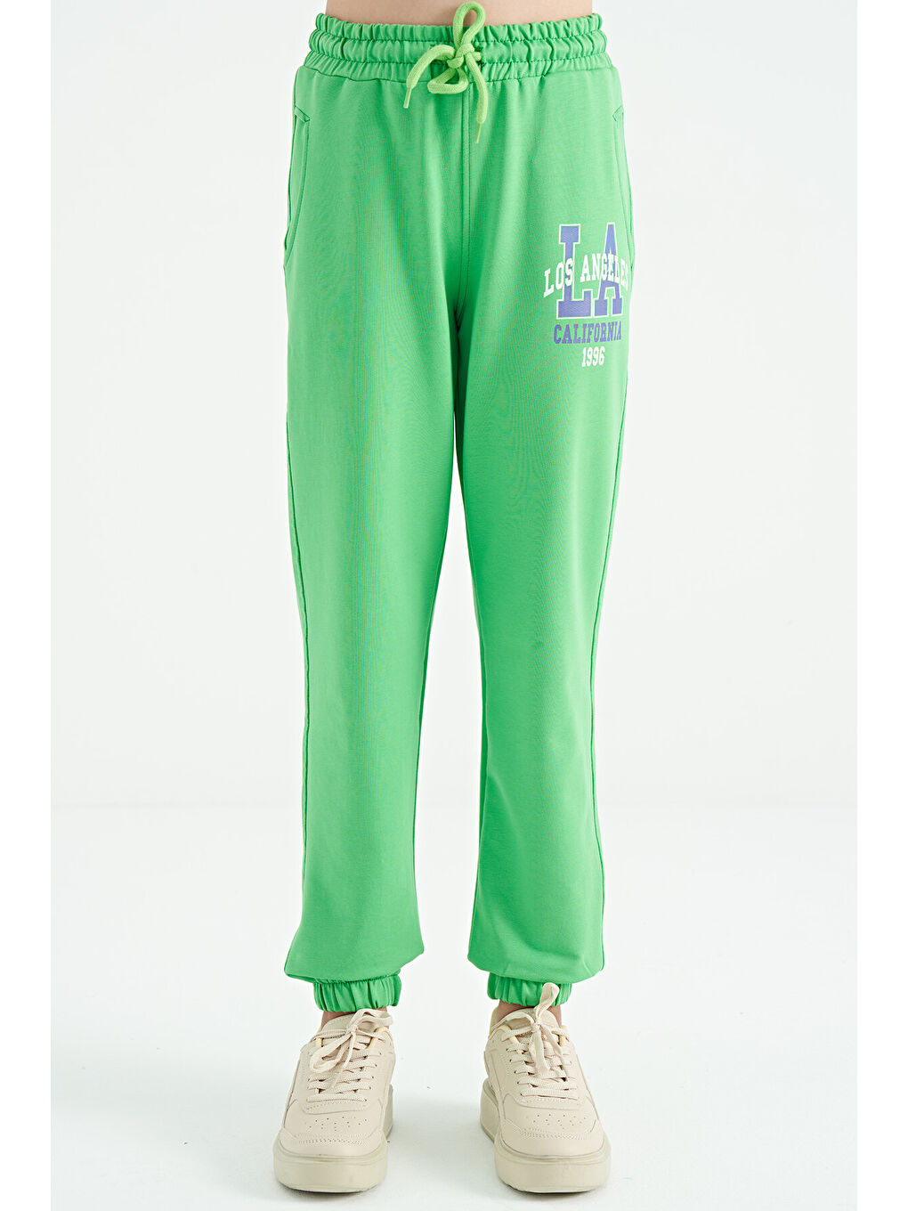 Neon Yeşil Yazı Nakışlı Standart Kalıp Jogger Kız Çocuk Eşofman Alt - 75120