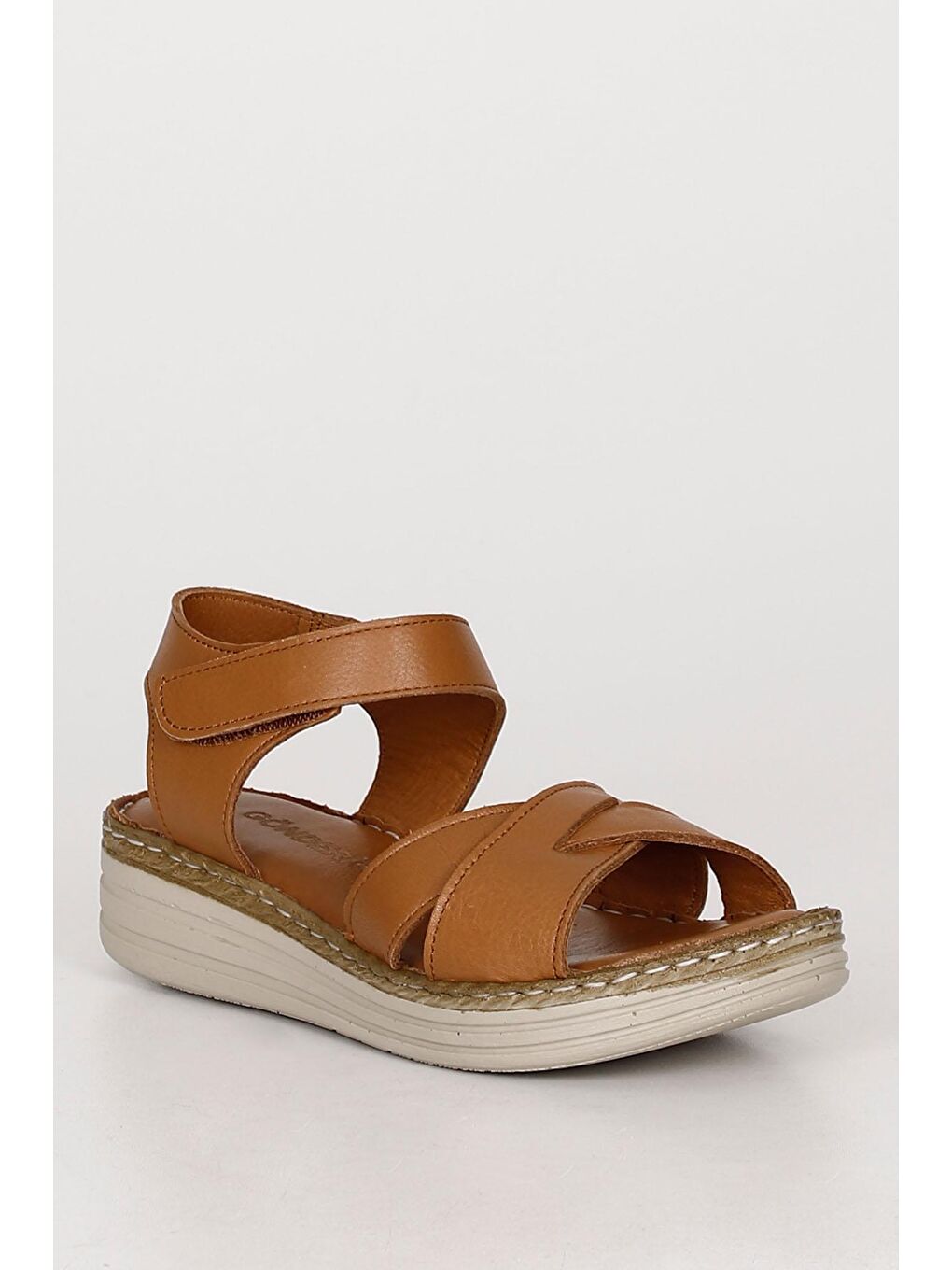 Kahverengi Hakiki Deri Dolgu Taban Kadın Sandalet 42235-4