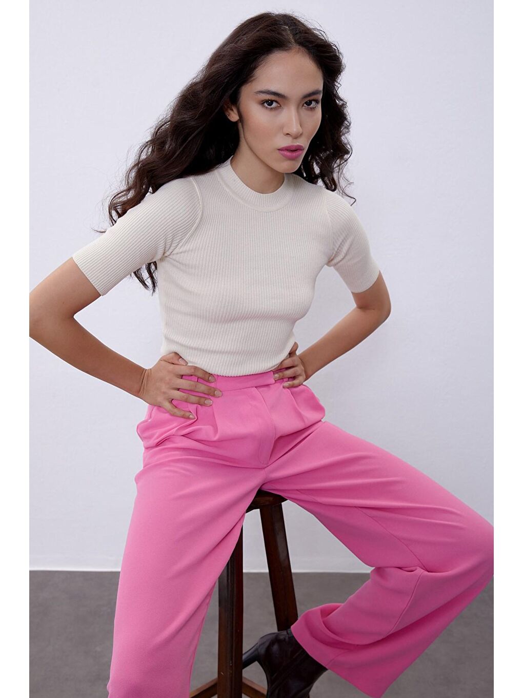 Ekru Yarım Kollu Bisiklet Yaka Triko Kazak