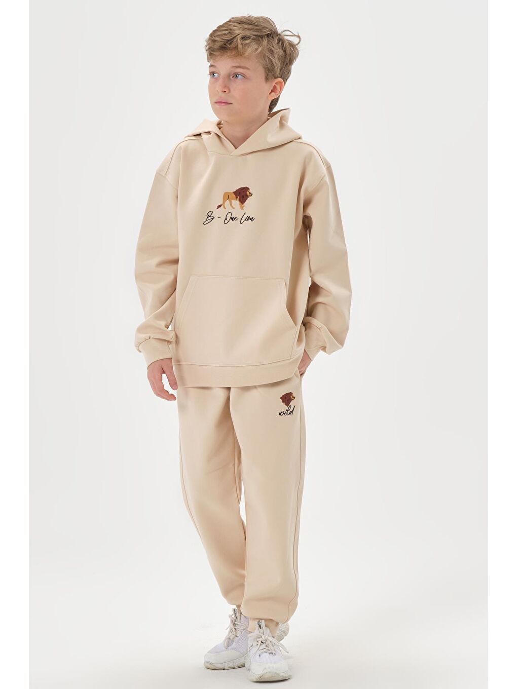 Bej Kapüşonlu Nakış Detaylı Erkek Çocuk Eşofman Takımı