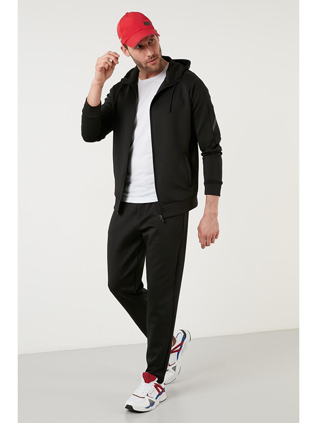 Siyah Belden Bağlamalı Kapüşonlu Slim Fit Eşofman Takımı 5652152