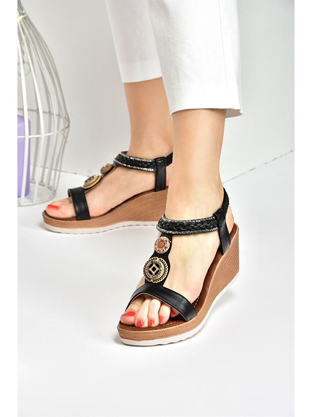 Siyah Dolgu Topuklu Kadın Sandalet M258313609-1