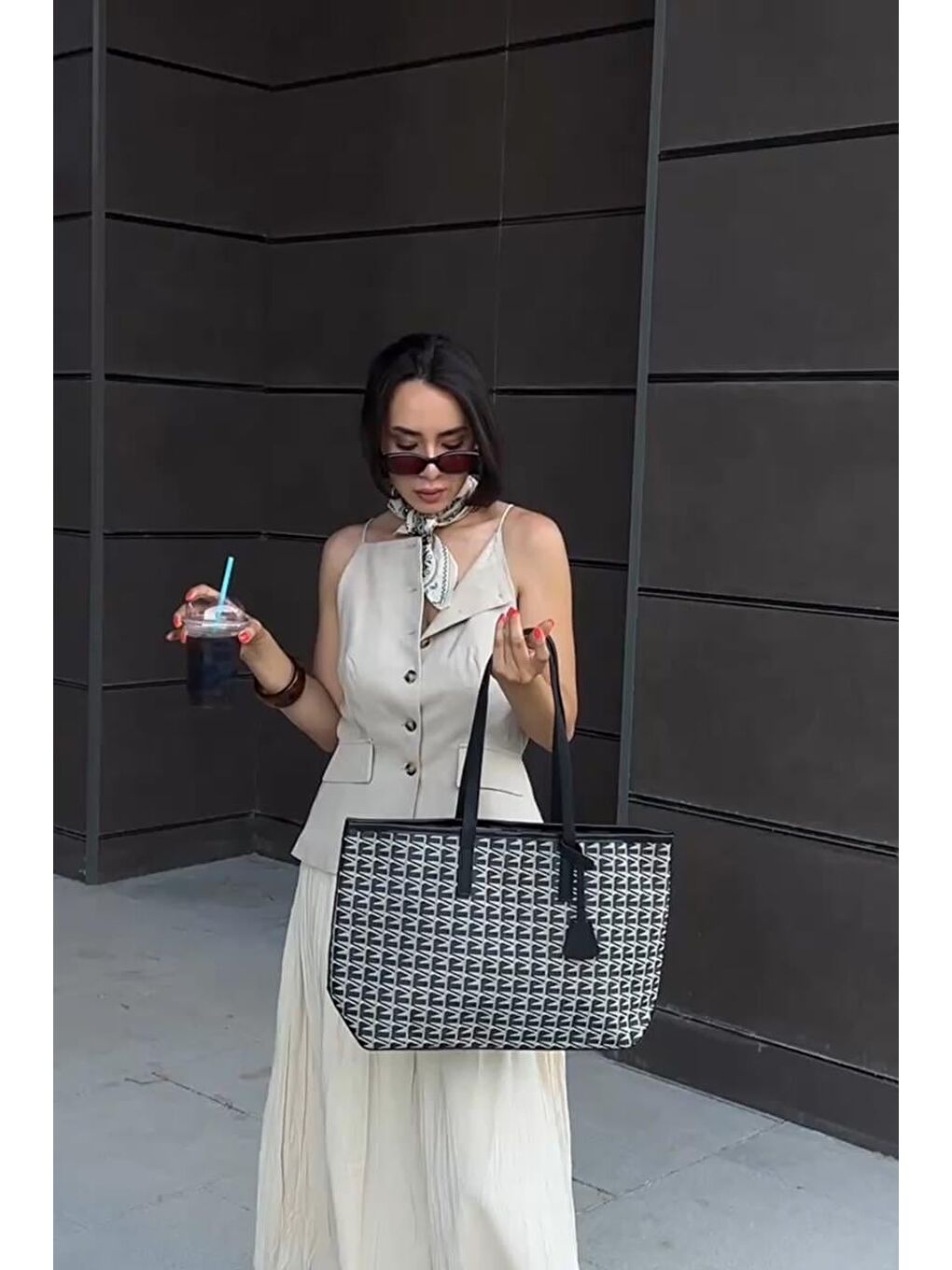 Michelle Monogram Omuz Çantası Siyah-4