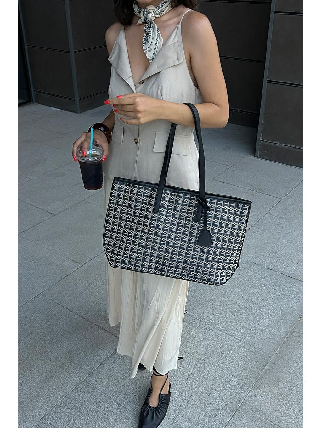 Michelle Monogram Omuz Çantası Siyah-8