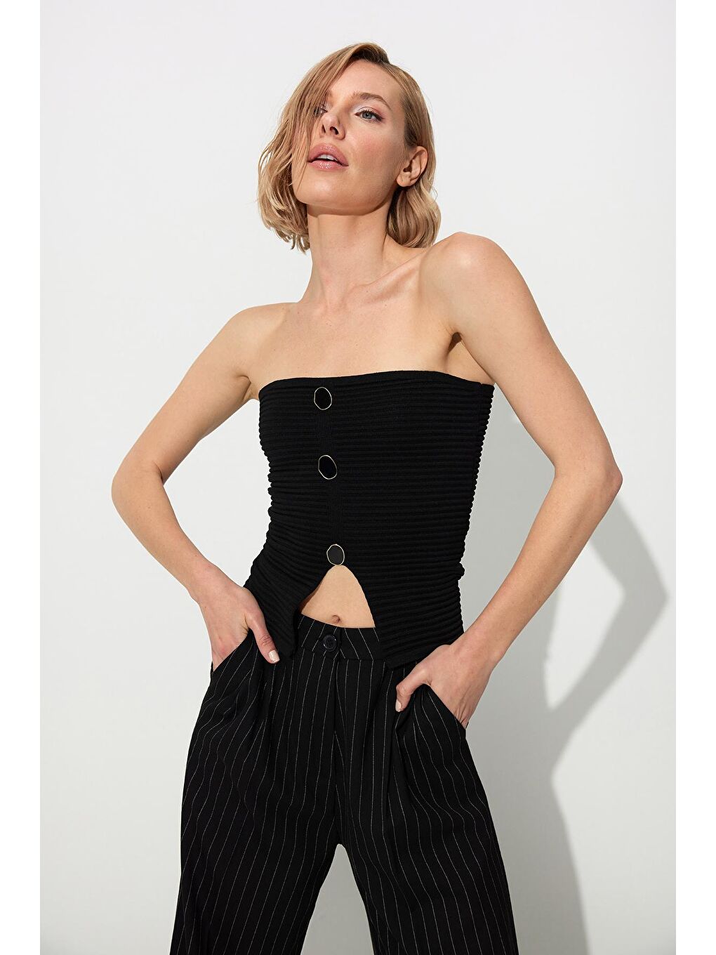 Siyah Göbek Üçgen Detaylı Triko Büstiyer SWA4656Sİ