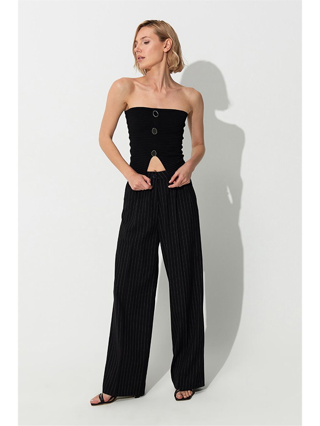 Siyah Göbek Üçgen Detaylı Triko Büstiyer SWA4656Sİ-3