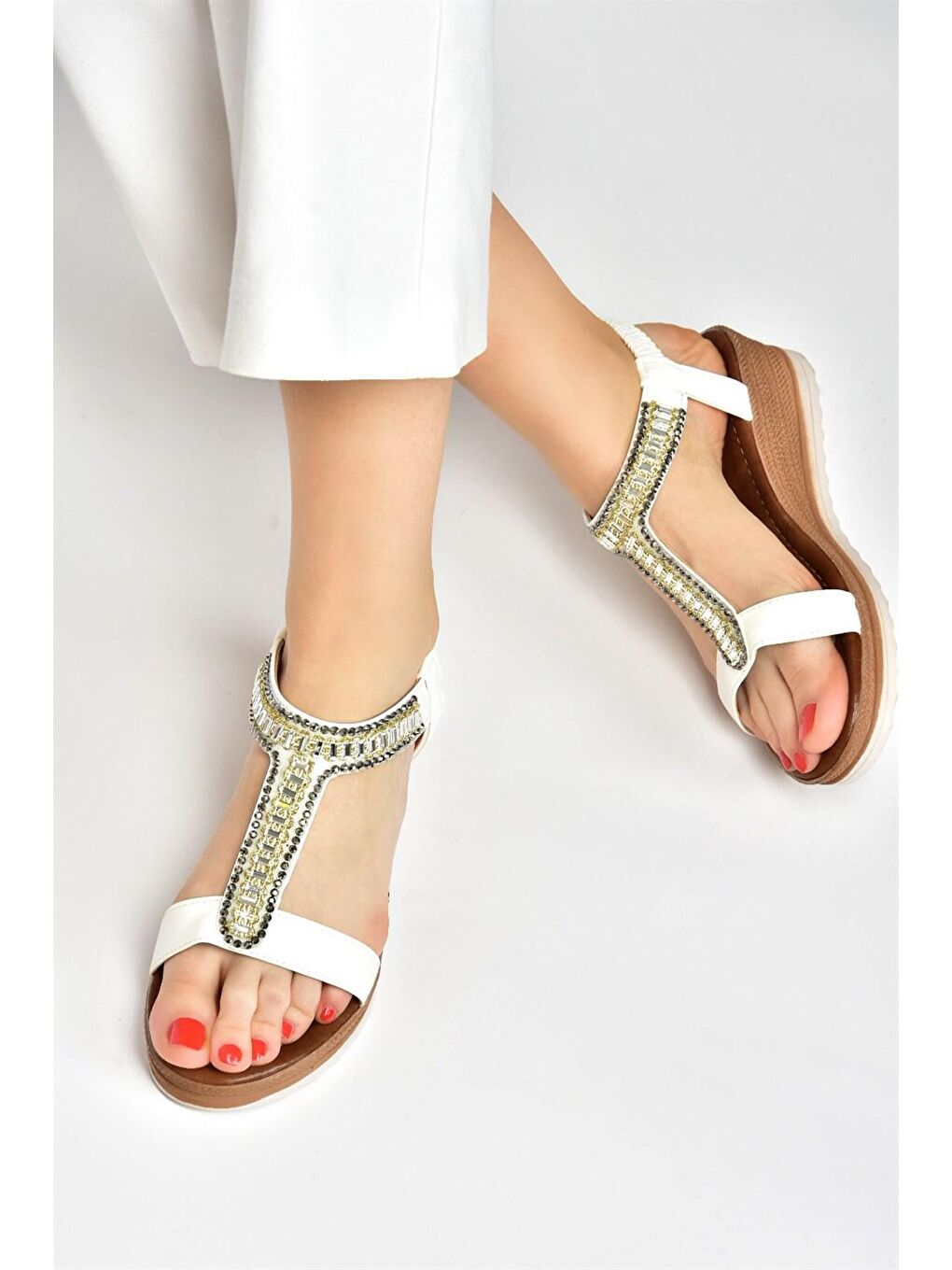 Beyaz Taşlı Günlük Kadın Sandalet M258311009