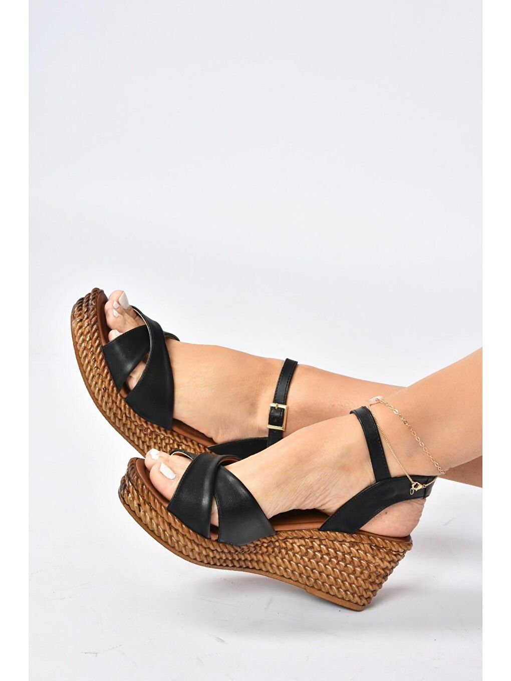 K674192109 Siyah Dolgu Taban Kadın Ayakkabı-1