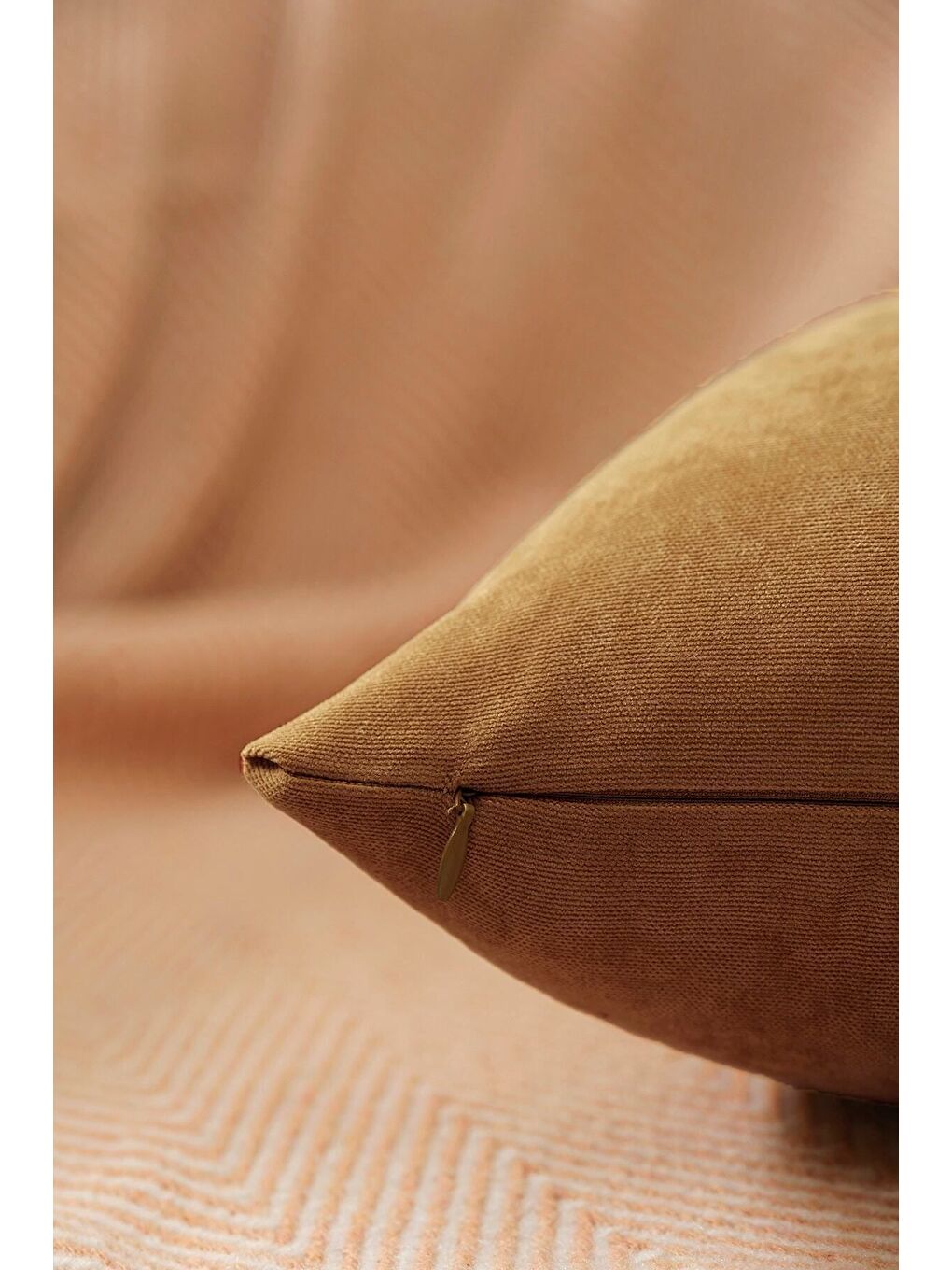 Sarı Panoroma Süet Dokulu Düz Punch (Panç) İçin Uygun Hardal 45X45 Dekoratif Kırlent Kılıfı-1