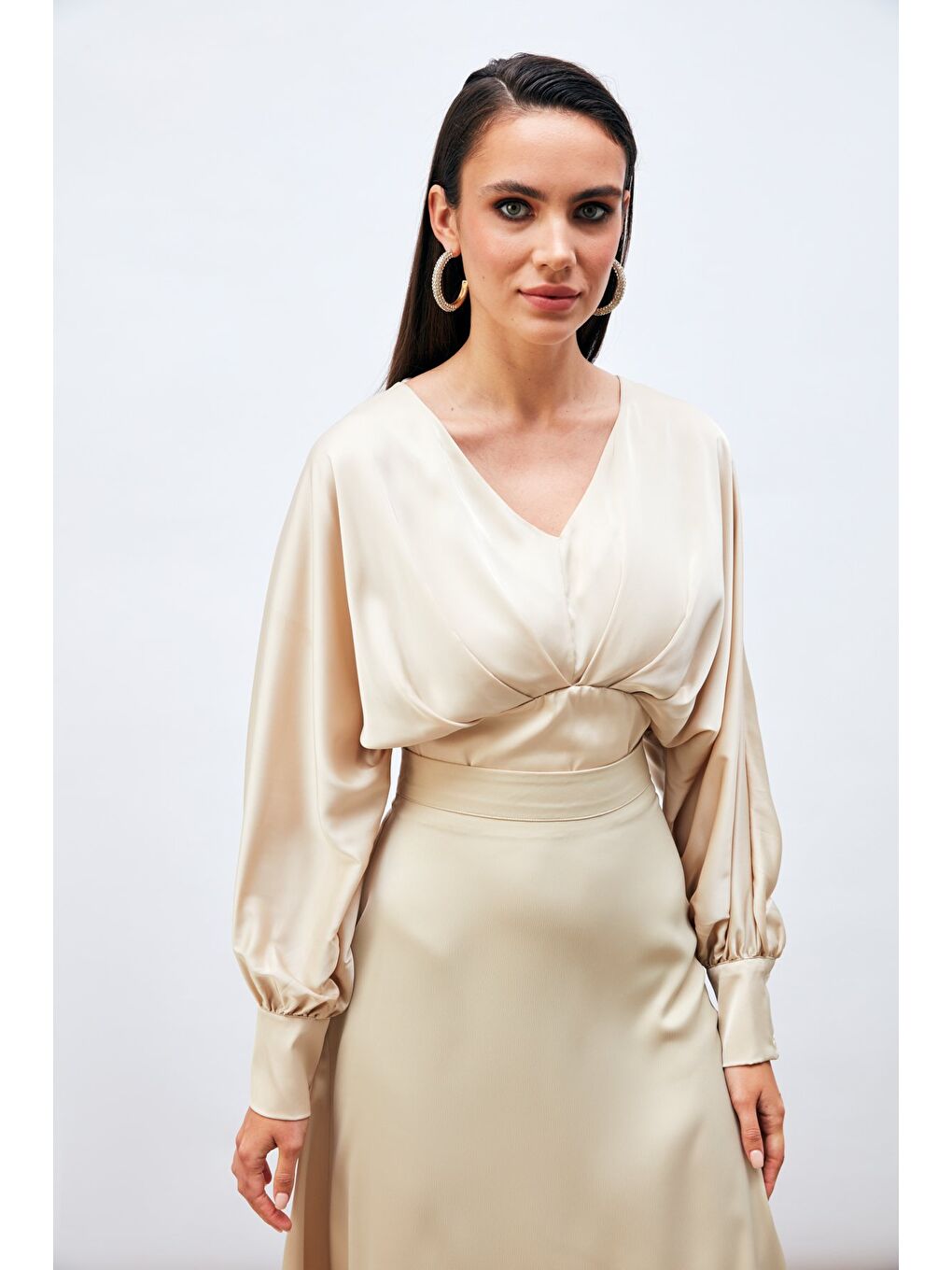 Bej Geniş Kol Saten Bluz - Taş-1