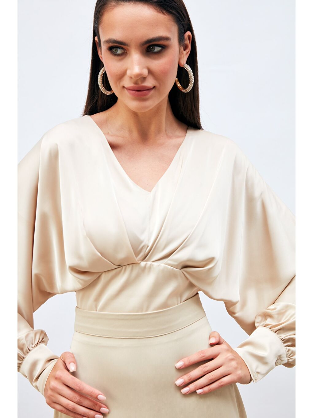 Bej Geniş Kol Saten Bluz - Taş-2