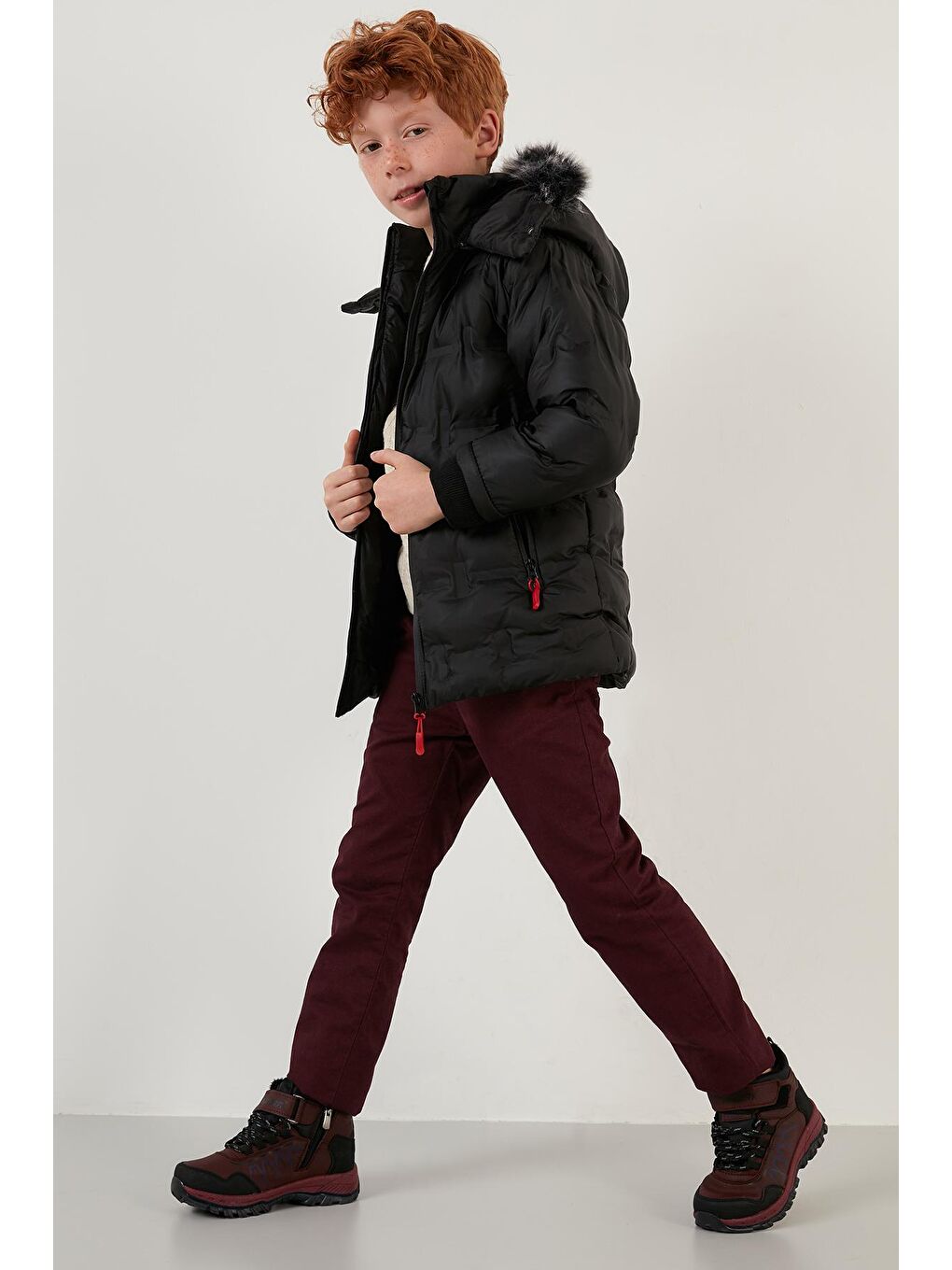 Siyah Yakası Suni Kürklü Çıkarılabilir Kapüşonlu Peluş Astarlı Mont 5760055