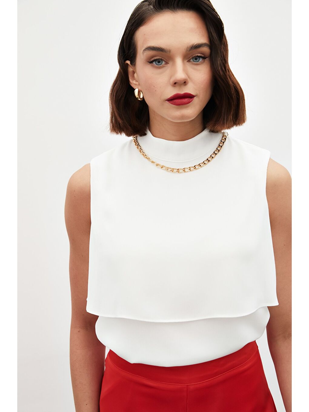 Aksesuar Detaylı Volanlı Bluz - Ekru-2