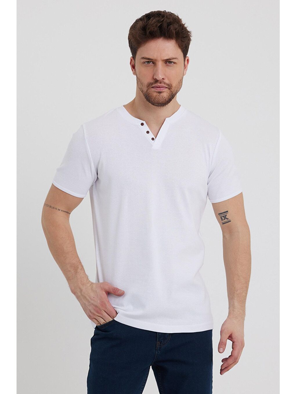 Beyaz Erkek  Patlı Yaka Basic Rıbana Tişört-2