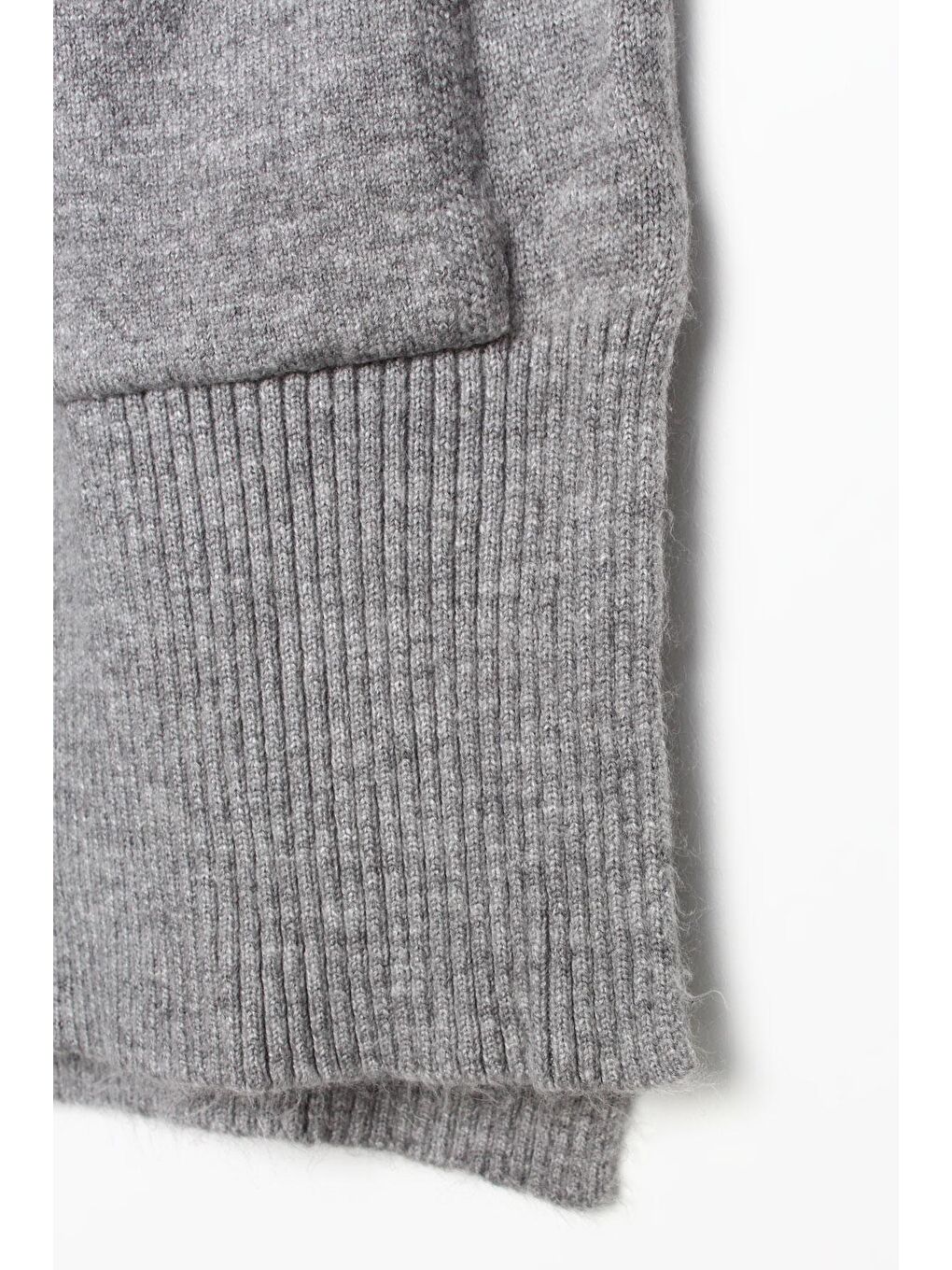 Gri Kuşaklı Kapüşonlu Triko Hırka-4