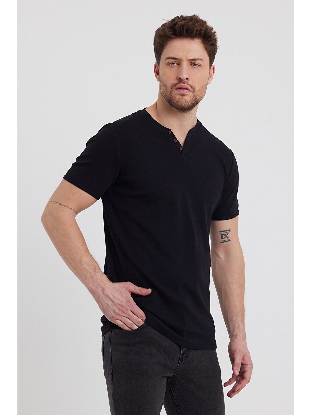 Siyah Patlı Yaka Basic Rıbana Erkek Tişört-2