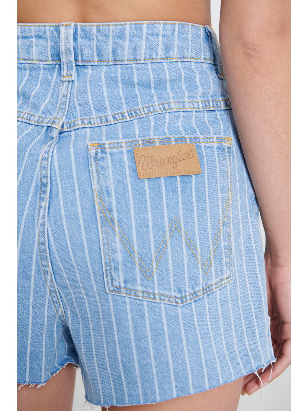 Regular Fit Yüksek Bel Açık Mavi Esnek Jean Şort-3