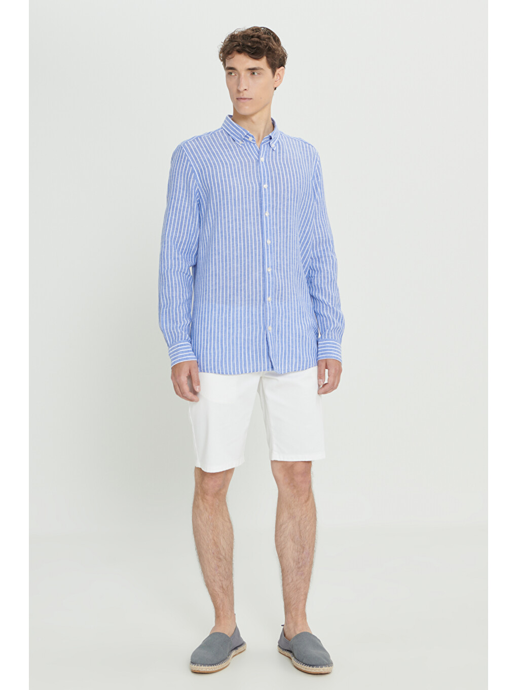 Erkek Beyaz Slim Fit Dar Kesim Yan Cepli Gofre Desenli Şort-3