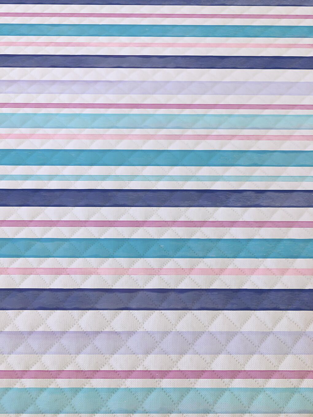 Karışık Modern Desen Çift Kişilik Baskılı Pike (200x220 Cm) Renkli-1