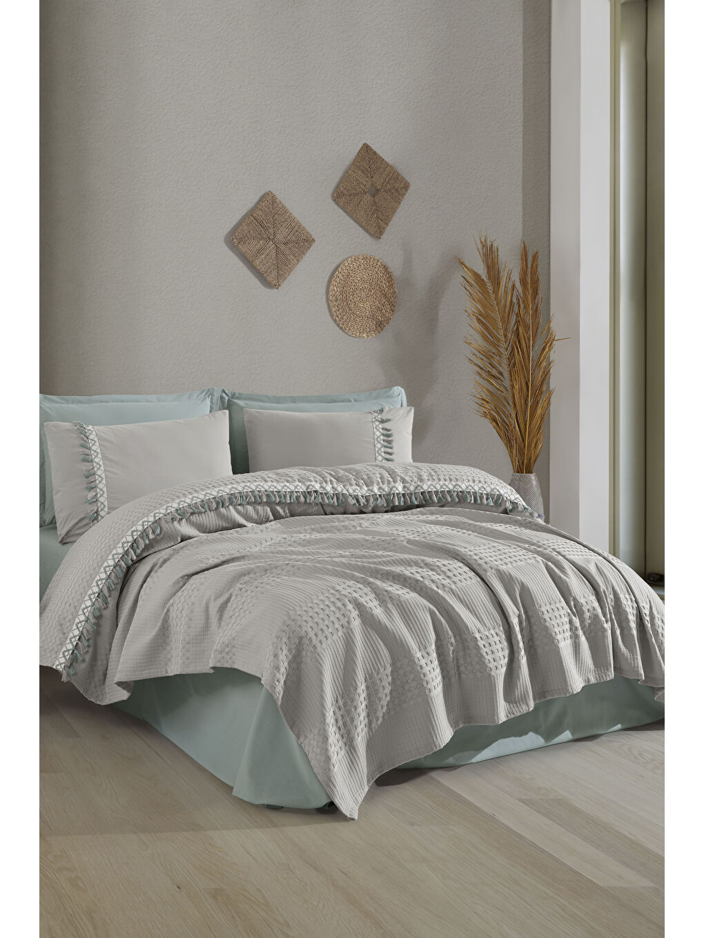 Butik Çift Kişilik Püsküllü Pike Takımı Bohamline Açık Gri-3