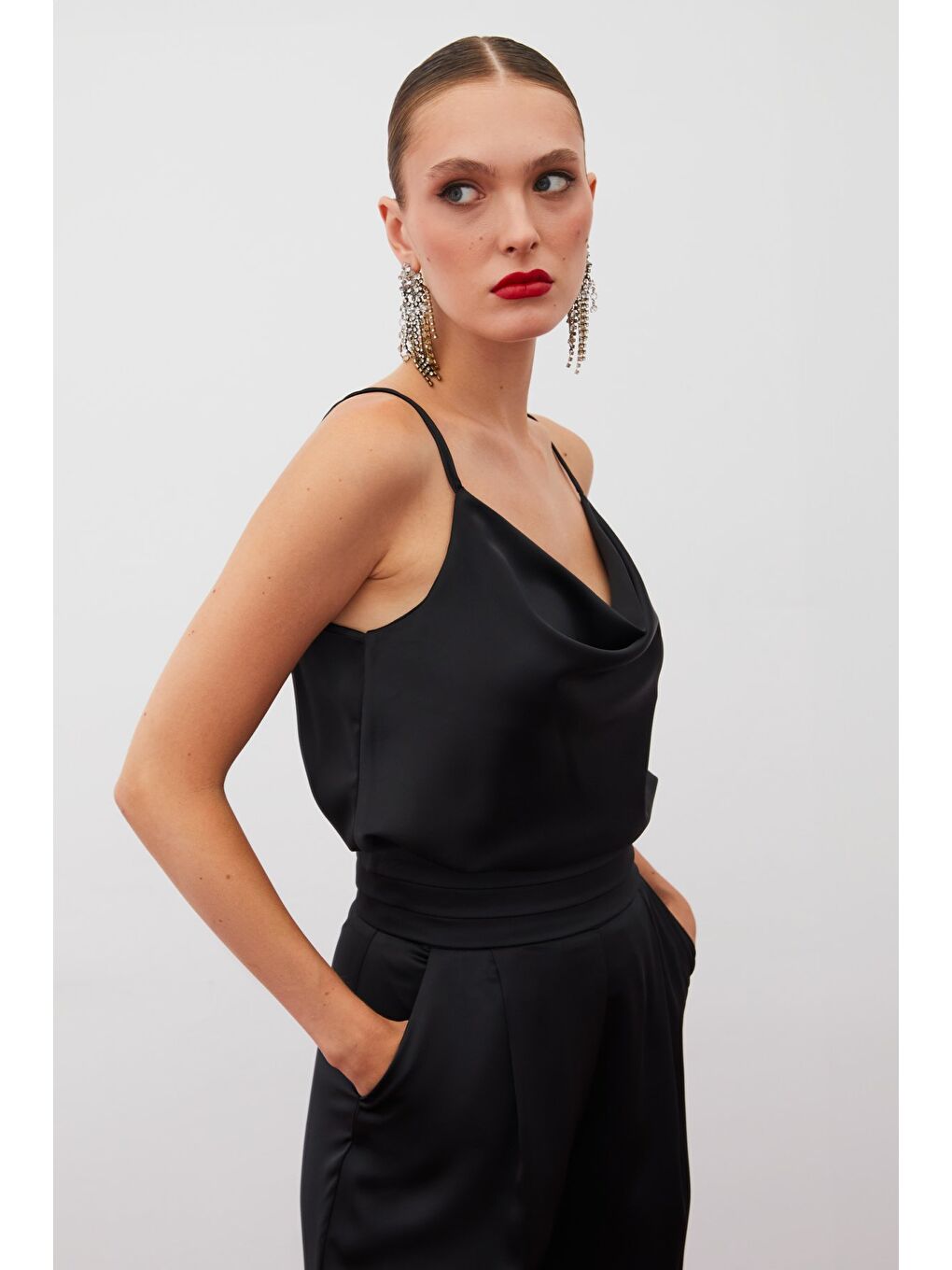 Degaje Yaka Saten Bluz - Siyah-3