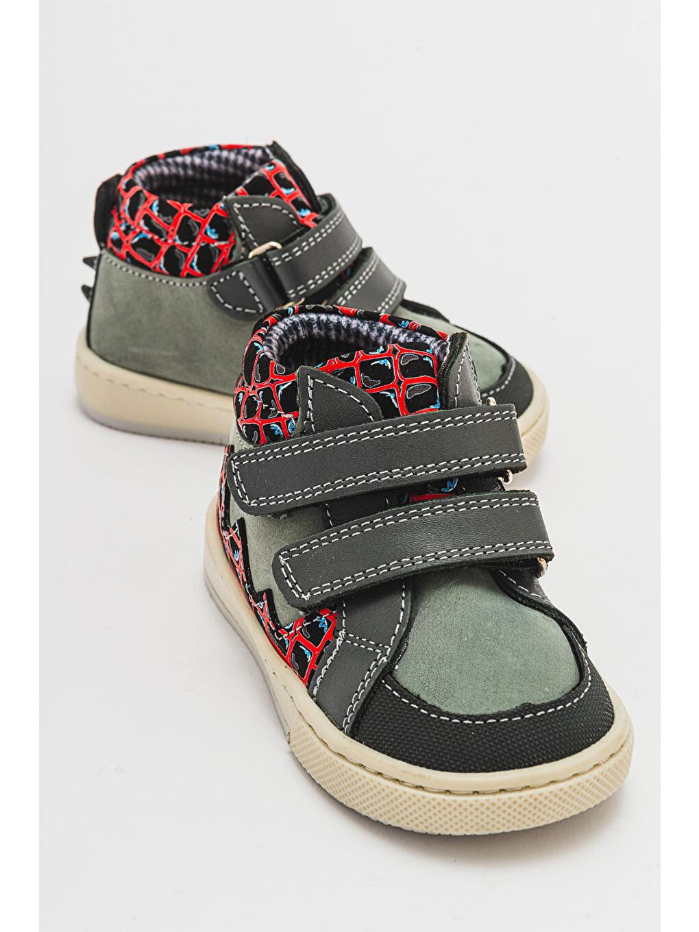 Erkek Çocuk Gri Hakiki Deri Anatomik İlk Adım Bot