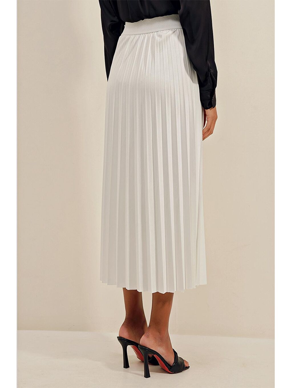 1894 Deri Görünümlü Piliseli Etek - Beyaz-4