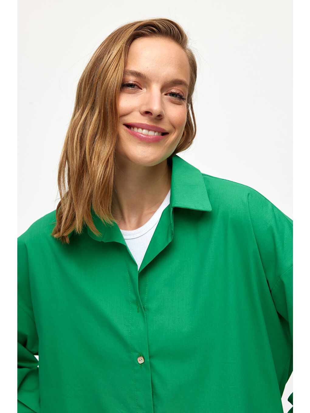 Yeşil Düz Renk Doğal Kumaşlı Gömlek-3