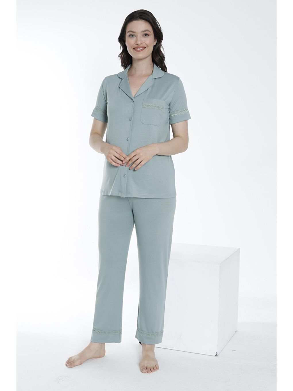 Yeşil Önden Düğmeli Dantel Detaylı Hamile ve Lohusa Pijama Takımı