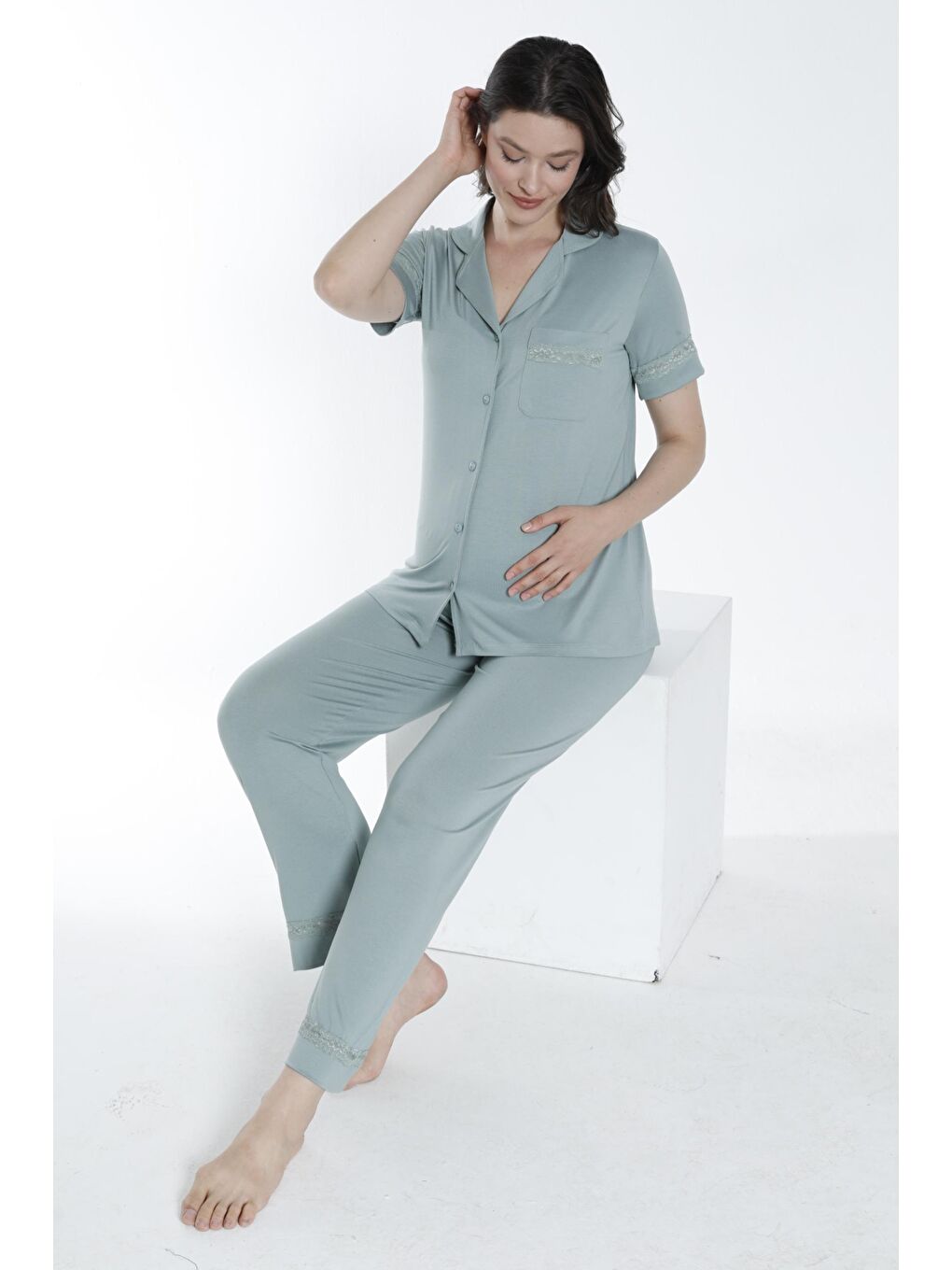 Yeşil Önden Düğmeli Dantel Detaylı Hamile ve Lohusa Pijama Takımı-3