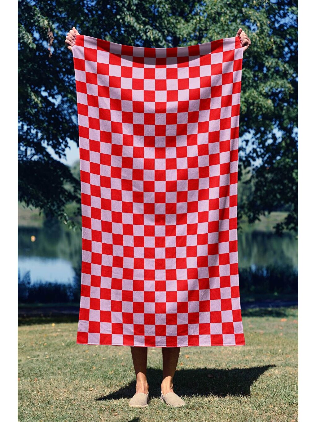 Kırmızı Pembe Kare Desen Dijital Baskılı Plaj Havlusu 75x150