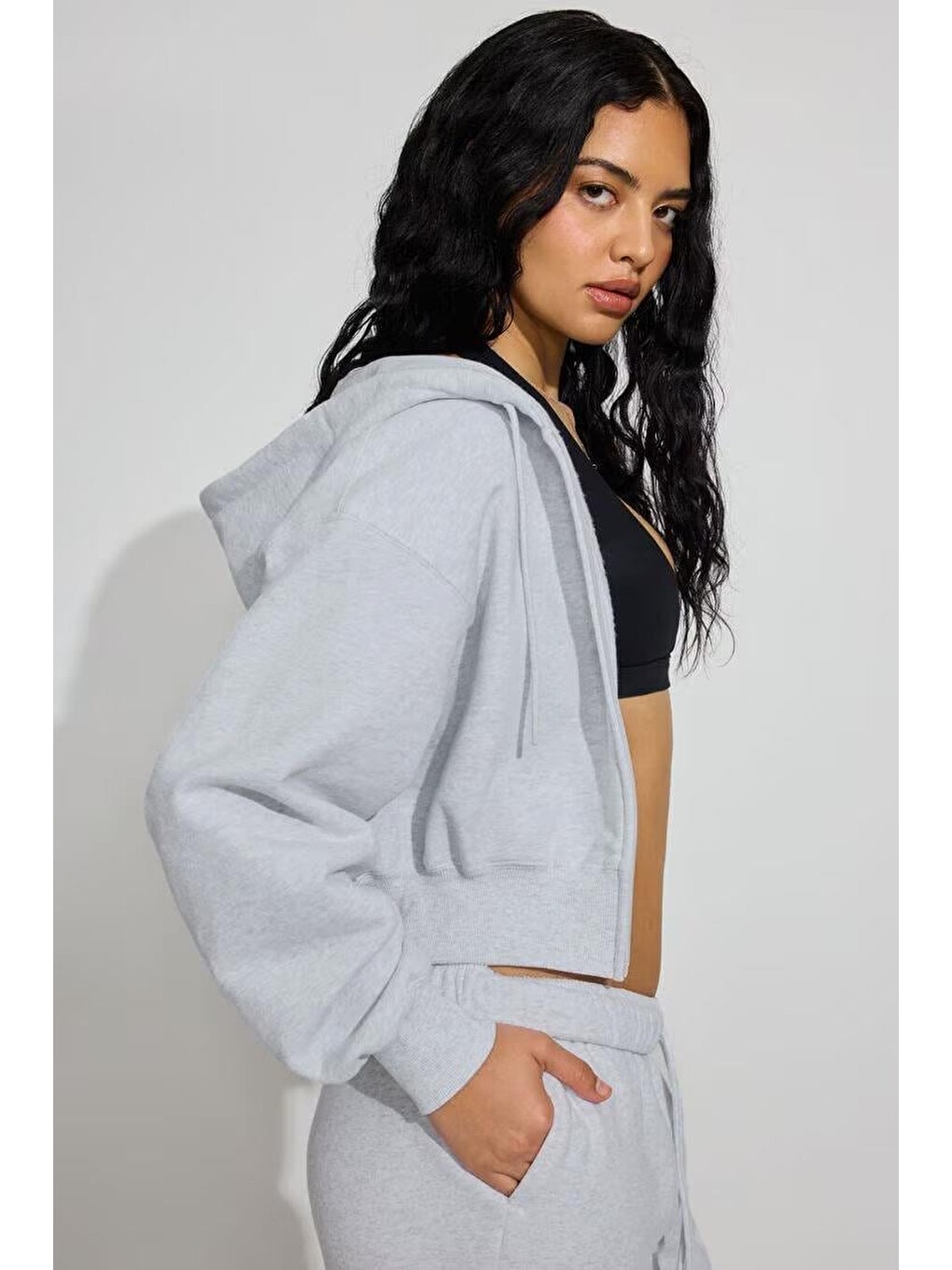 Beyaz Karmelanj Crop Kapüşonlu Fermuarlı Kadın Sweatshirt Mg2608-2