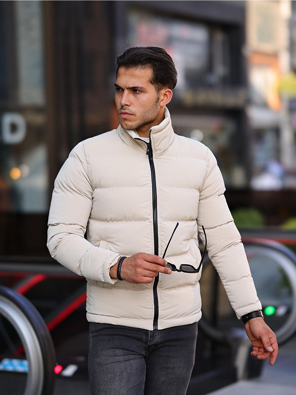 Ekru Krem Kapüşonsuz Su Geçirmez Erkek Mont-1