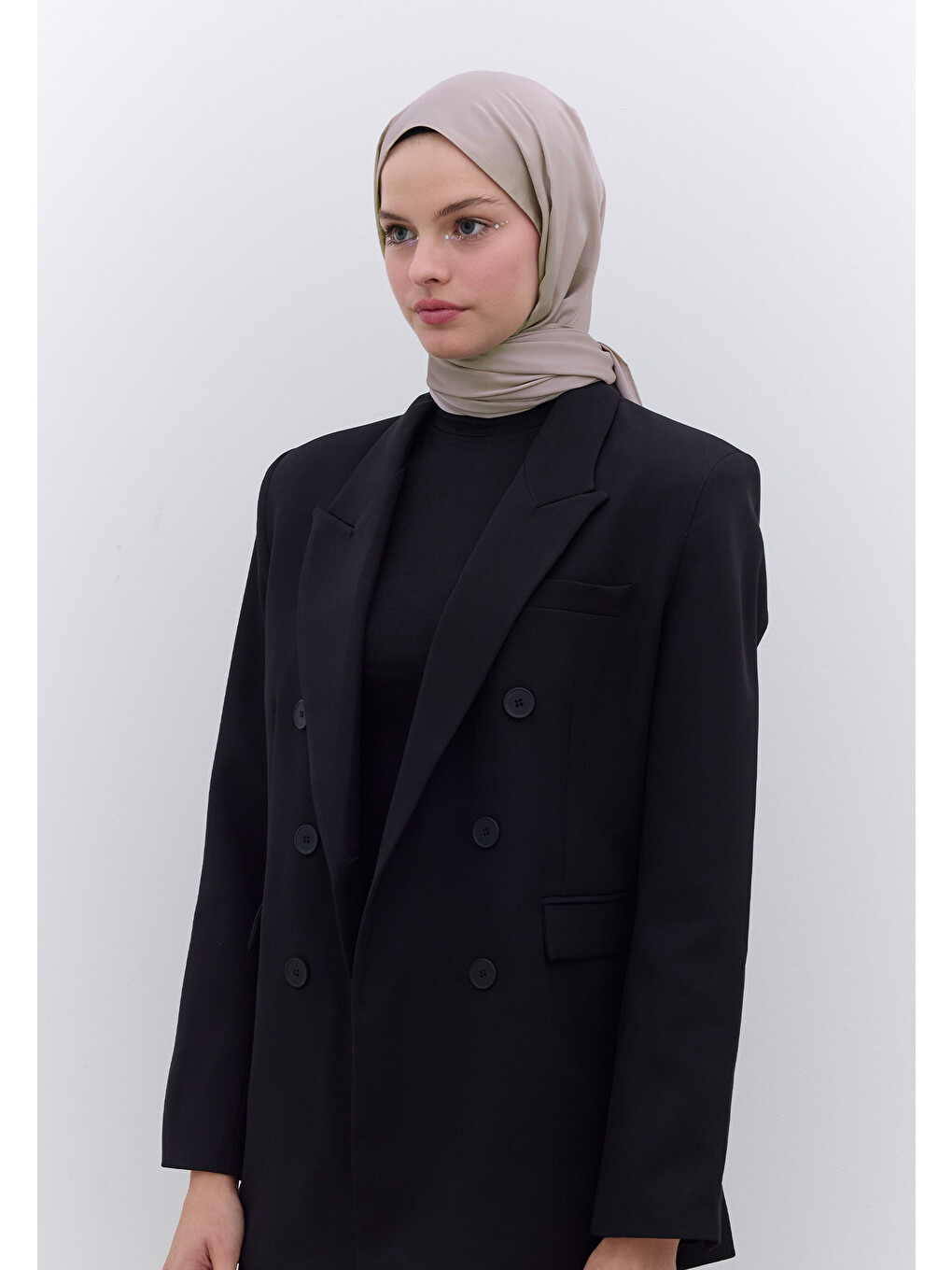 Bej İpeksi Elegance Şal Taş