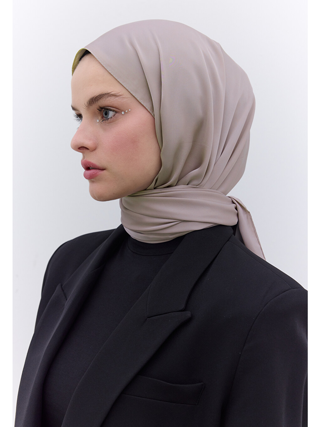 Bej İpeksi Elegance Şal Taş-1