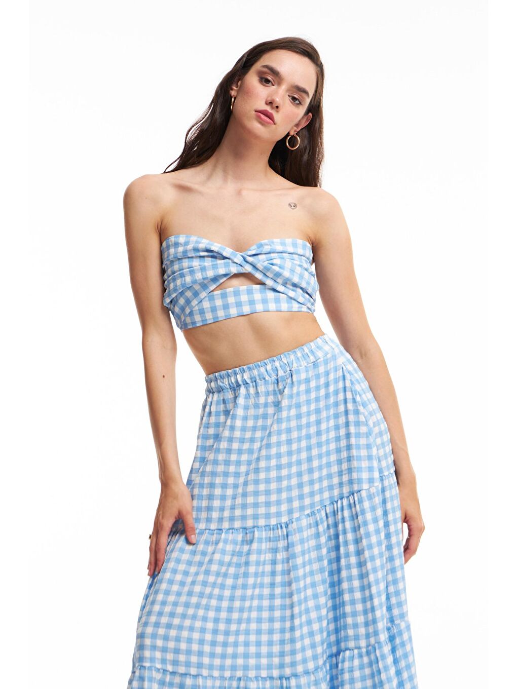 Ekoseli Düğüm Detaylı Crop Bluz Mavi