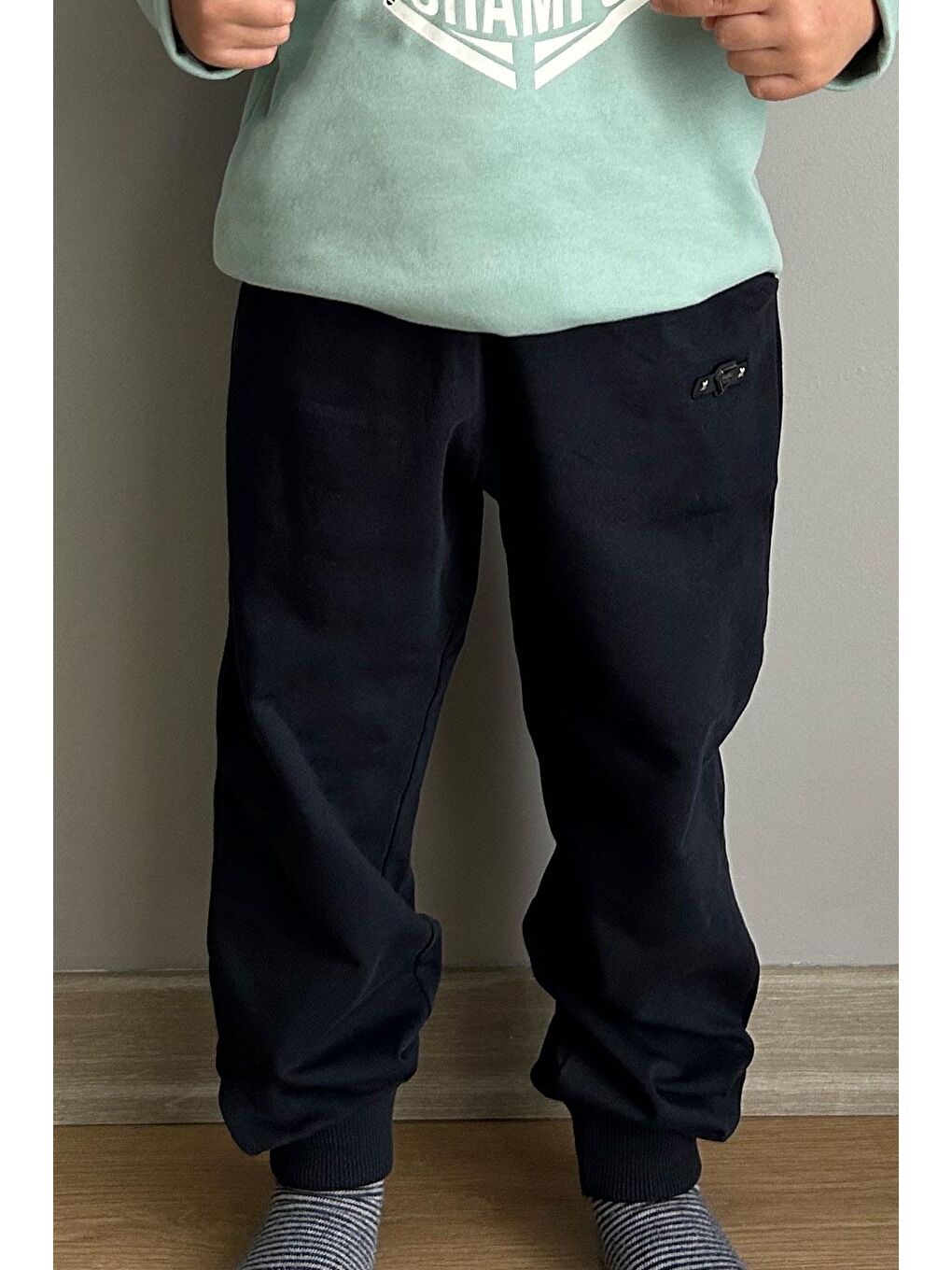 Erkek Çocuk Alt Bağcık Aksesuarlı Armalı Cepli Siyah (4-6 Yaş)