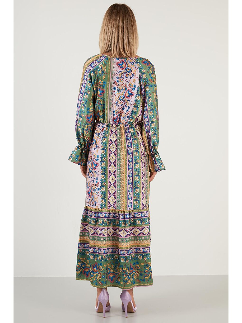 Pembe Desenli Rahat Kalıp Kruvaze Yaka Elbise 6058062-4