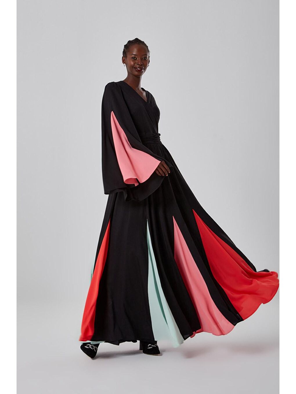 Renk Bloklu Tasarım Siyah Elbise