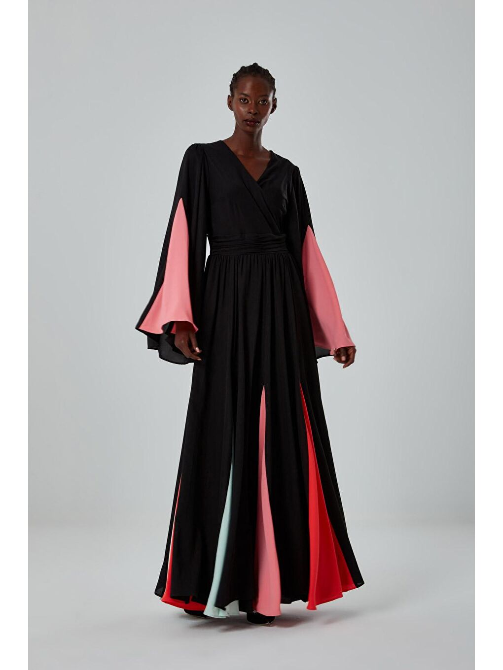 Renk Bloklu Tasarım Siyah Elbise-1